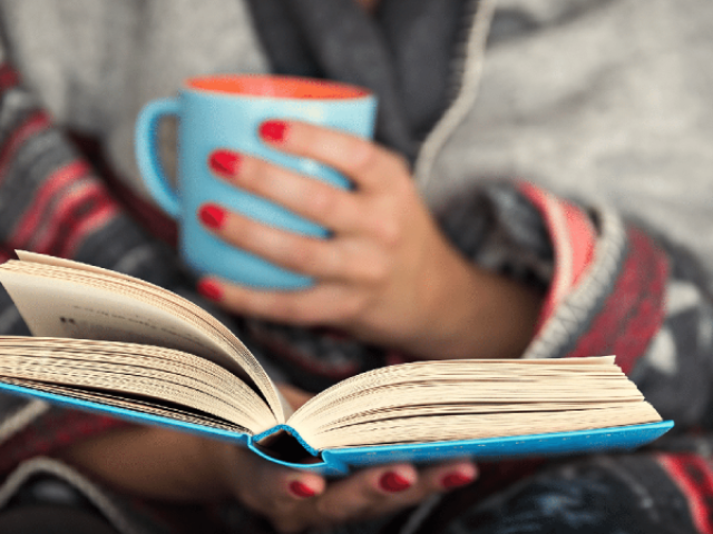 Uma tarde lendo livro