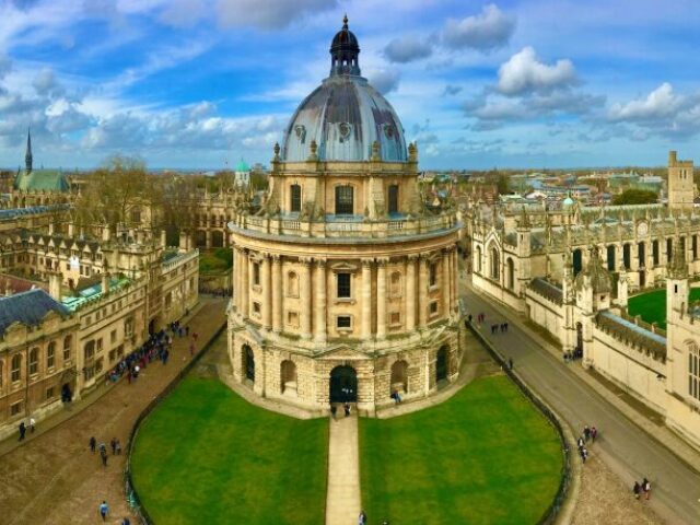 Universidade de Oxford (Reino Unido)