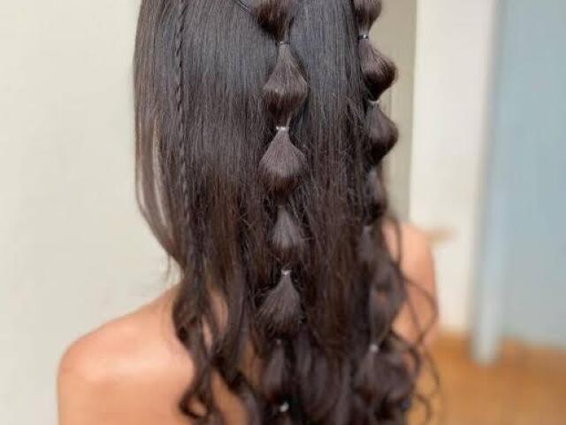 Um penteado facil de afazer e lindo