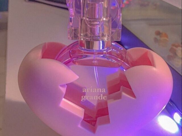 Ariana Grande perfume