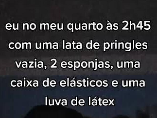 Ele envia vaginas artificiais para os críticos que falam bem de seus filmes