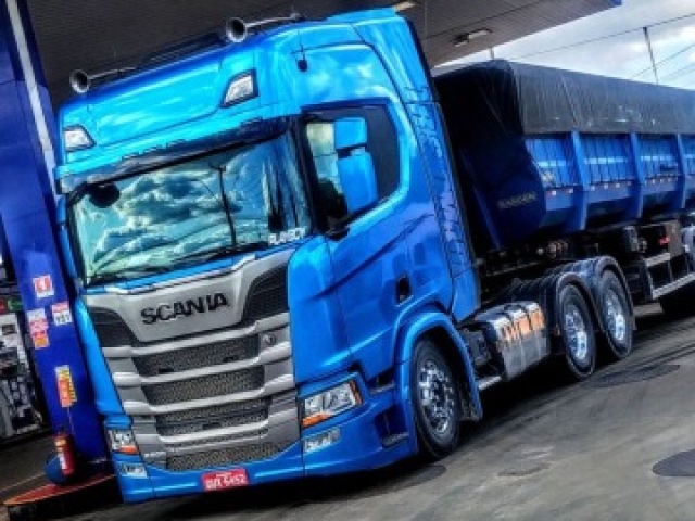 Scania S540 rodotrem