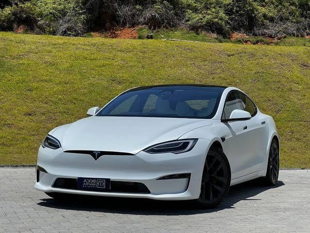 Tesla s