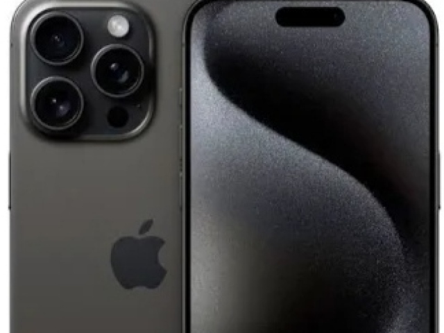 Um iPhone 15 pro max preto