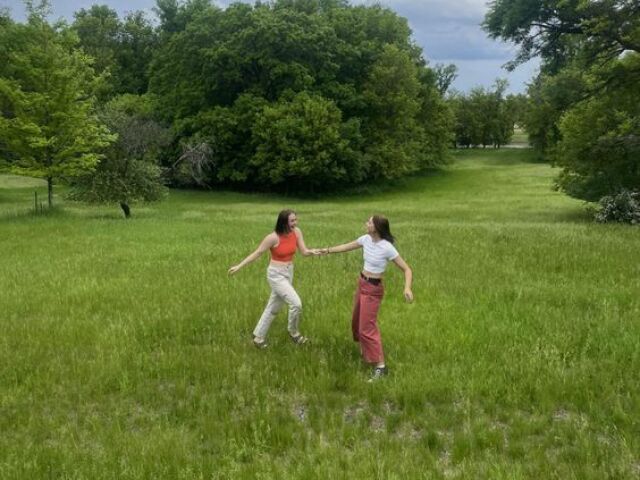 Dançar no parque ao ar livre