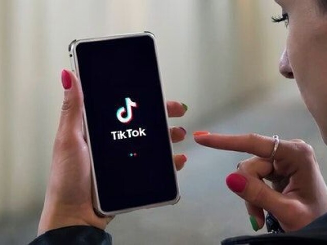 assisto tiktok