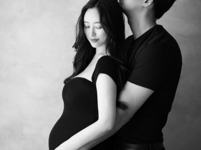🤰🏻👩❤️👨💗