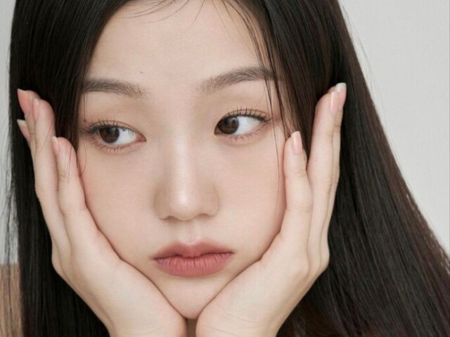 Birth name:Minako akagi
Stage name: Minako
Nacionalidade: japonês
Posições:
Lead rapper
Sub visual