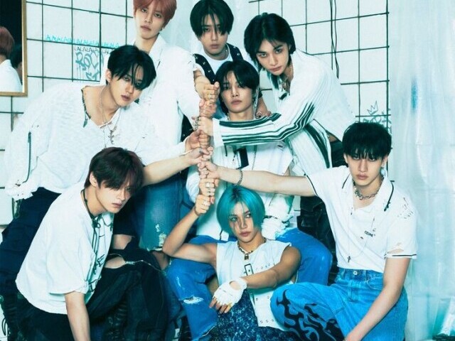 LALALALA🏴☠️(Stray Kids)