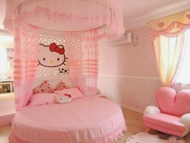 quarto rosa meio claro